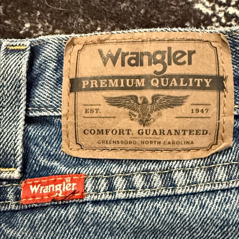 Wrangler Men's Light Blue Straight Jeans - Picture 5 of 8